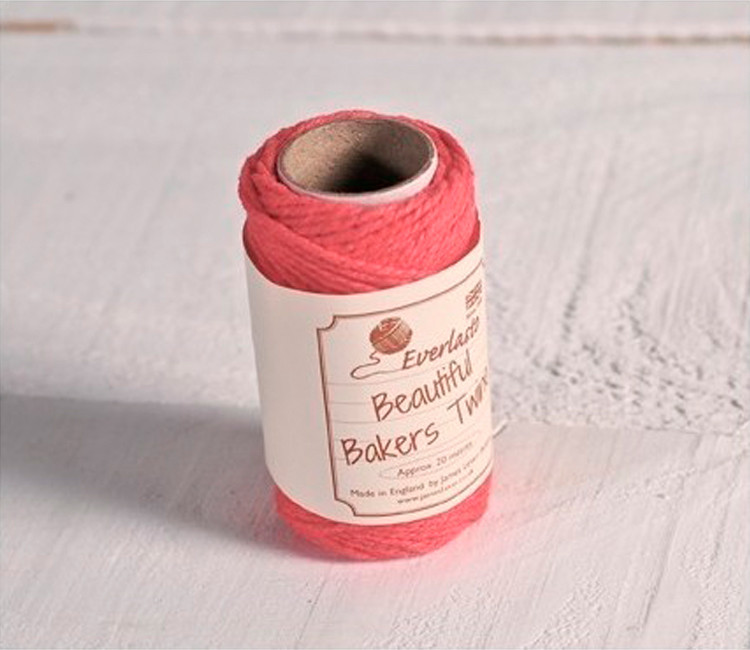 Cordon de couleur corail pour décorer vos cadeaux Cordon de couleur corail pour décorer vos cadeaux