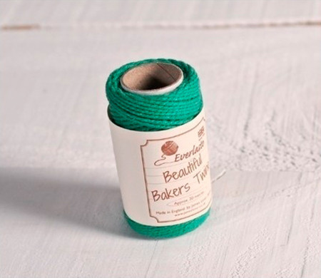 Cordon de couleur corail pour décorer vos cadeaux