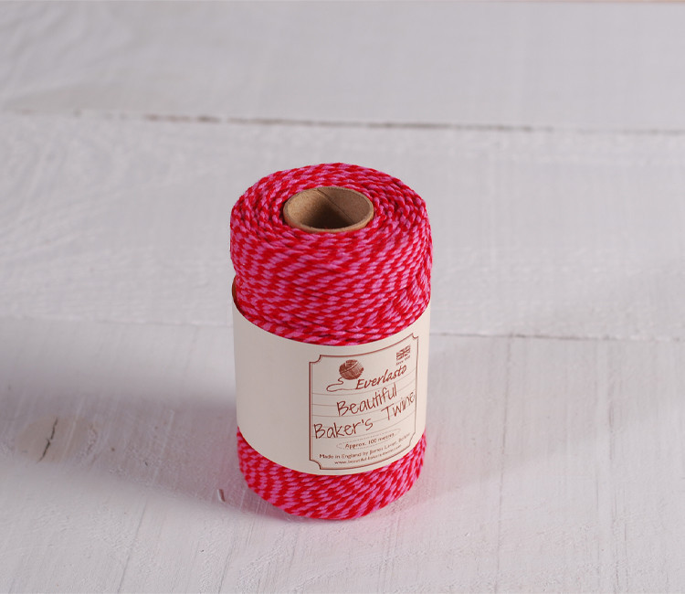 Fil Baker’s Twine deux couleurs pour décorer vos cadeaux Fil Baker’s Twine deux couleurs pour décorer vos cadeaux