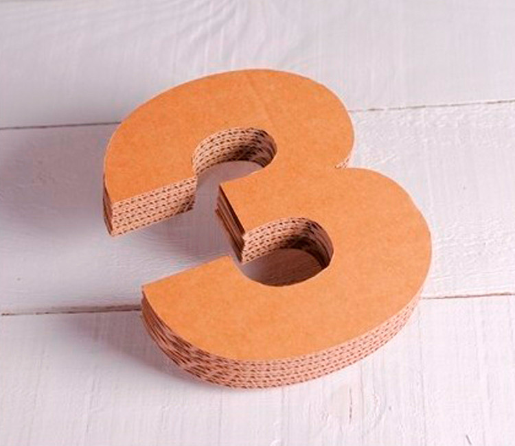 Originaux numéros en carton pour décorer, qui donnera une touche handmade à toute pièce. Des plus original, découvre-les!