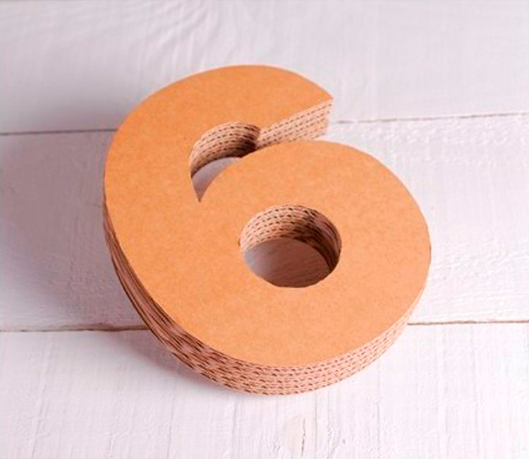 Originaux numéros en carton pour décorer, qui donnera une touche handmade à toute pièce. Des plus original, découvre-les!