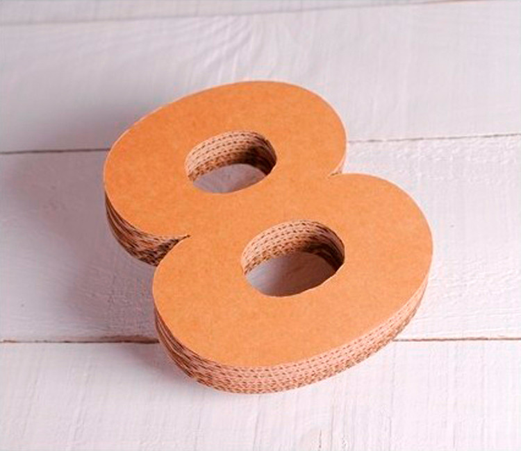 Originaux numéros en carton pour décorer, qui donnera une touche handmade à toute pièce. Des plus original, découvre-les!