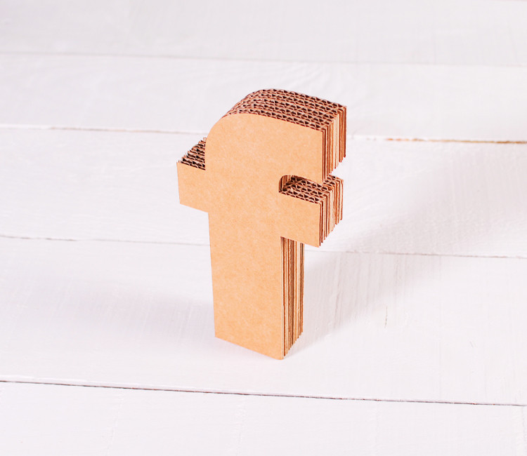 Lettres minuscules en carton décoratives