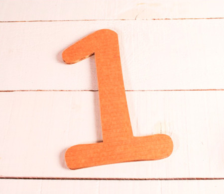Grand chiffre de carton