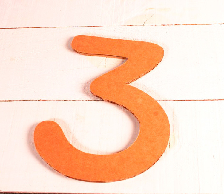 Grand chiffre de carton