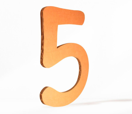 Grand chiffre de carton