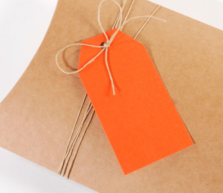 Étiquettes unies pour personnaliser tes cadeaux