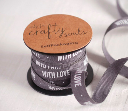 Ruban cadeau “With love” pour cadeaux plein d'amour