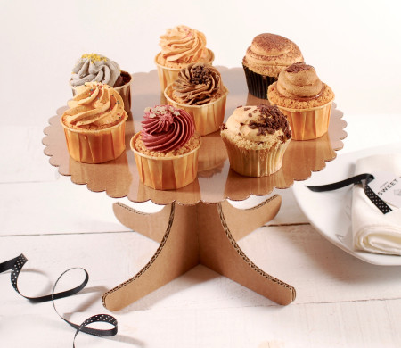 Présentoir pour gâteaux en carton, très mignon!