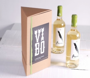 Boîte cadeau triangulaire pour bouteilles de vin