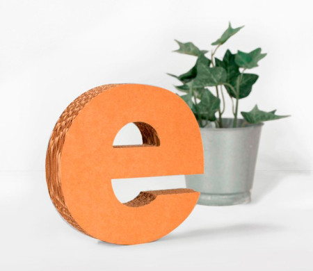 Lettres minuscules en carton décoratives
