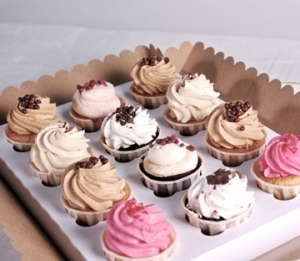 Boîte en carton pour 12 cupcakes