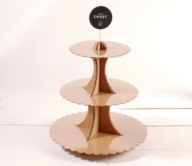 Présentoir en carton pour cupcakes et gâteaux Présentoir en carton pour cupcakes et gâteaux