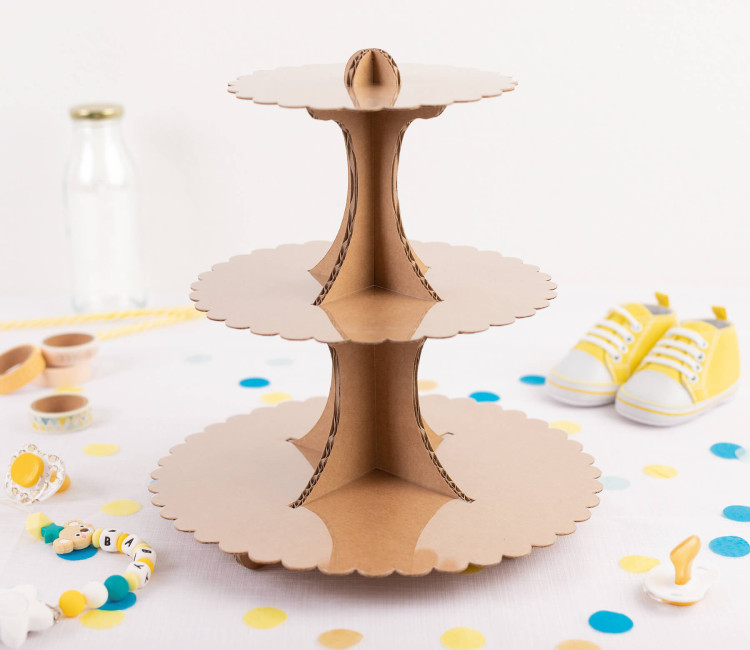 Présentoir en carton pour cupcakes et gâteaux Présentoir en carton pour cupcakes et gâteaux