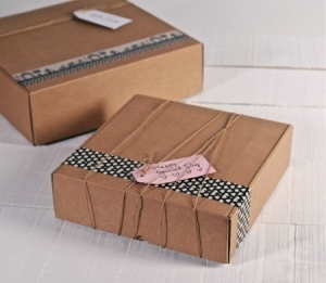 Boîtes en carton carrées