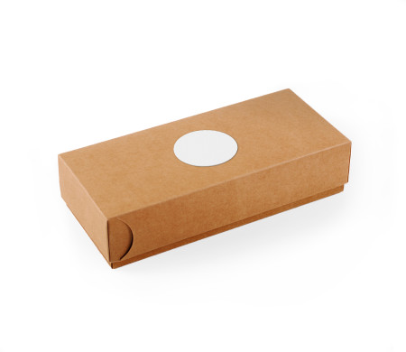 Boîte en carton pour sushis avec fente range-baguettes
