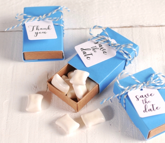 Petite boîte pour des petits cadeaux à offrir à un mariage