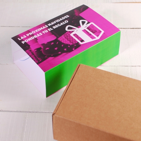 Boîte pour envois postaux avec bandeau personnalisable