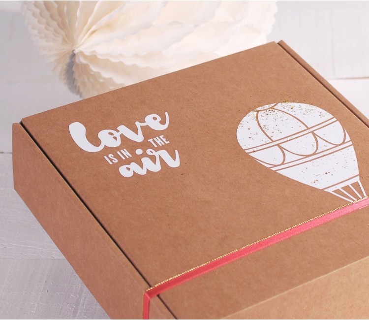 Sticker décoratif "Love is in the air" Sticker décoratif "Love is in the air"