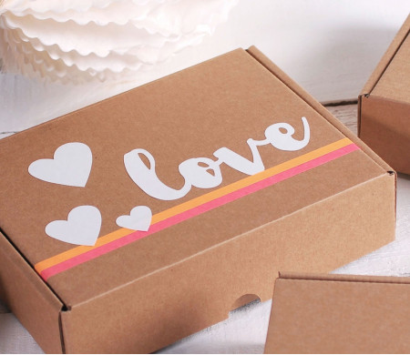 Sticker décoratif "Love is in the air"