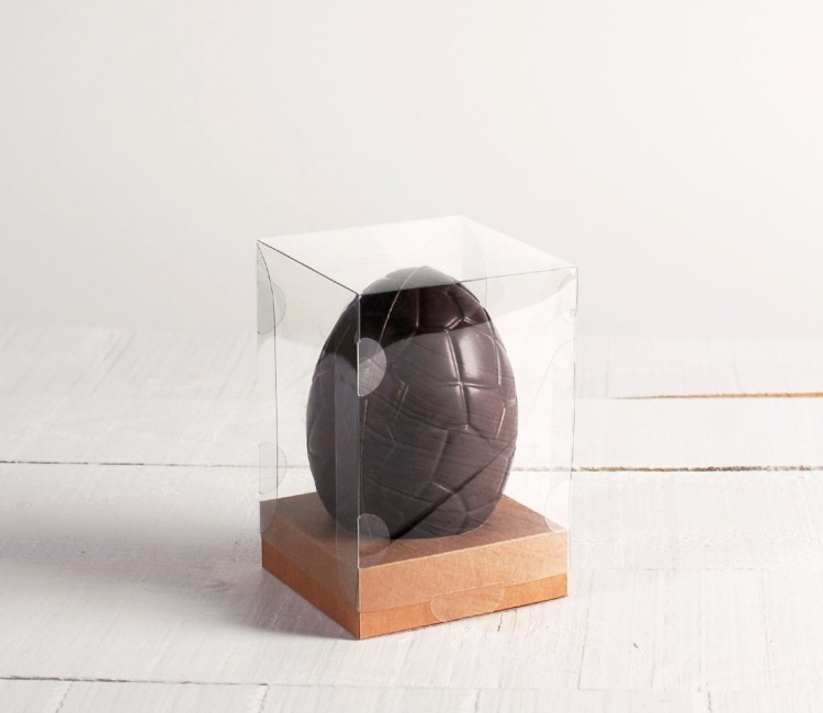 Boîte transparente pour un oeuf de Pâques