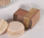 Boîte décorée pour un macaron individuel