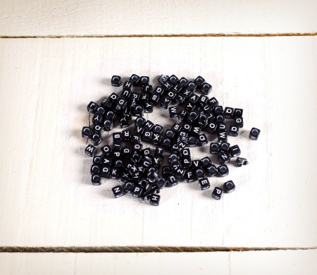 Perles avec des Lettres pour des Travaux