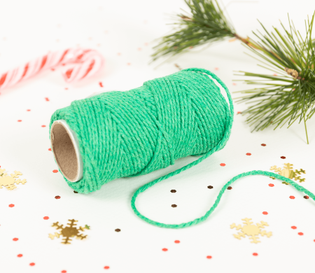 Cordon de couleur corail pour décorer vos cadeaux