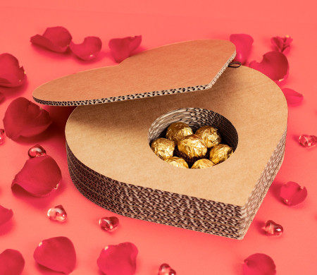 Cœur en carton décoratif, un cadeau rempli d'amour!