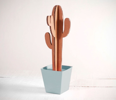 Cactus en Carton en Plusieurs Couleurs