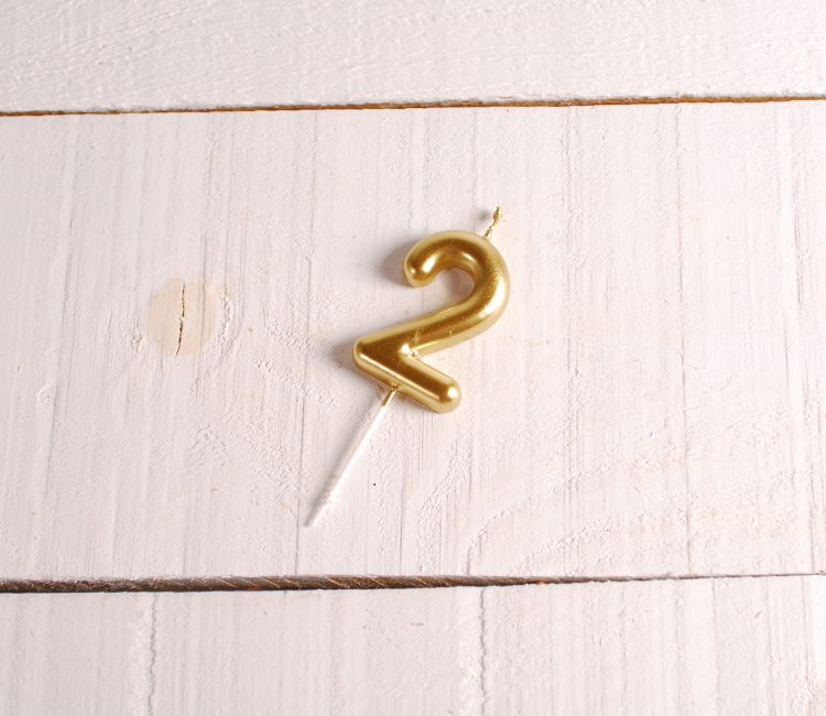 Bougies d’anniversaire à chiffres dorées