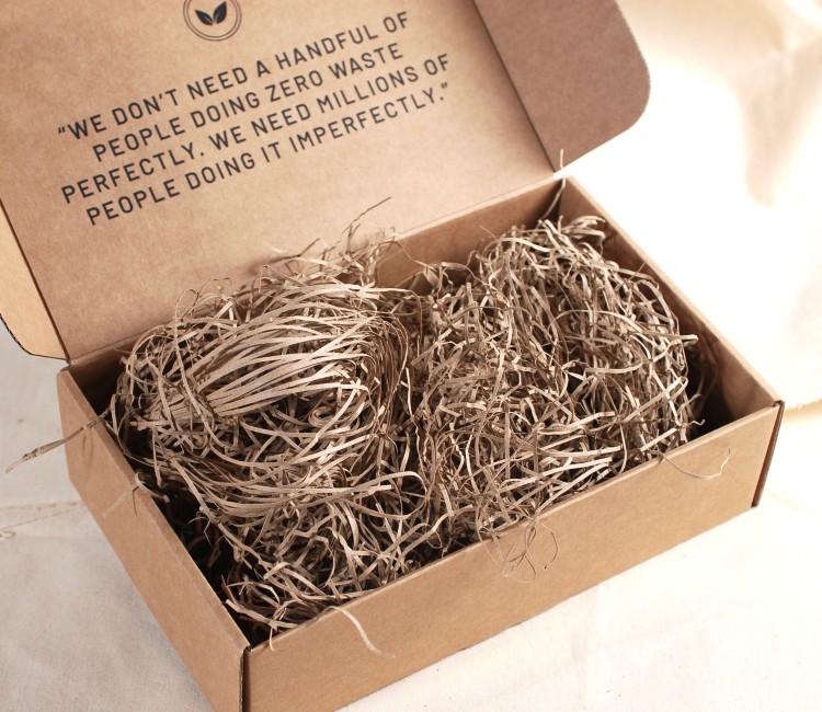 Copeaux de papier pour garniture de boîtes en carton