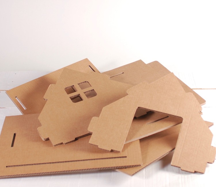 Petite Maison en Carton pour Enfants ou Chats - Jouets en Carton