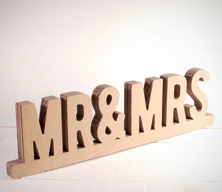 Phrase Mr & Mrs en Carton Phrase Mr & Mrs en Carton
