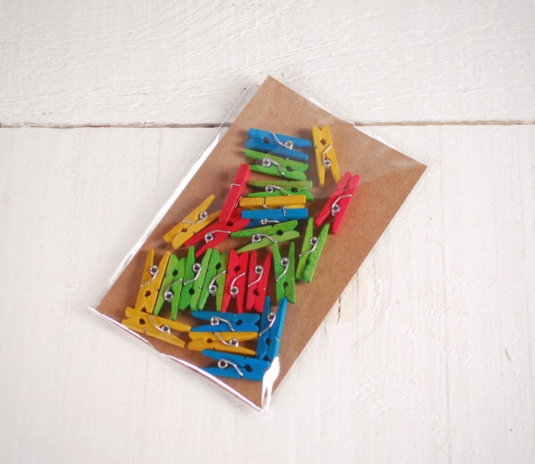 Petites Pinces Colorées. Pour Vos Travaux Manuels ! Petites Pinces Colorées. Pour Vos Travaux Manuels !