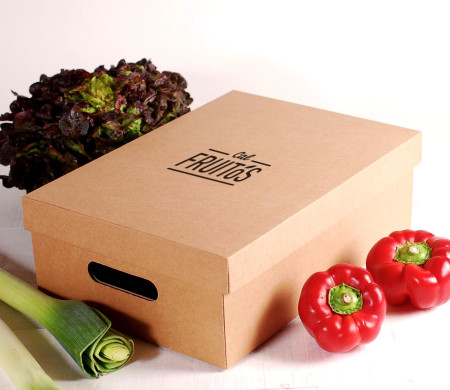 Caisse en carton avec couvercle pour légumes