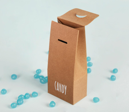 Boîte avec fenêtre pour la nourriture