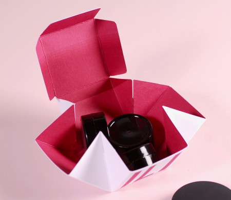 Boîte pour crèmes et petits cadeaux 