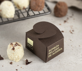 Petite boîte carton de chocolats individuelle