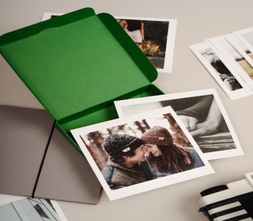 Boîte verte pour Polaroids.