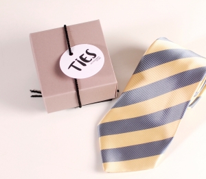 Boîte cravate carrée