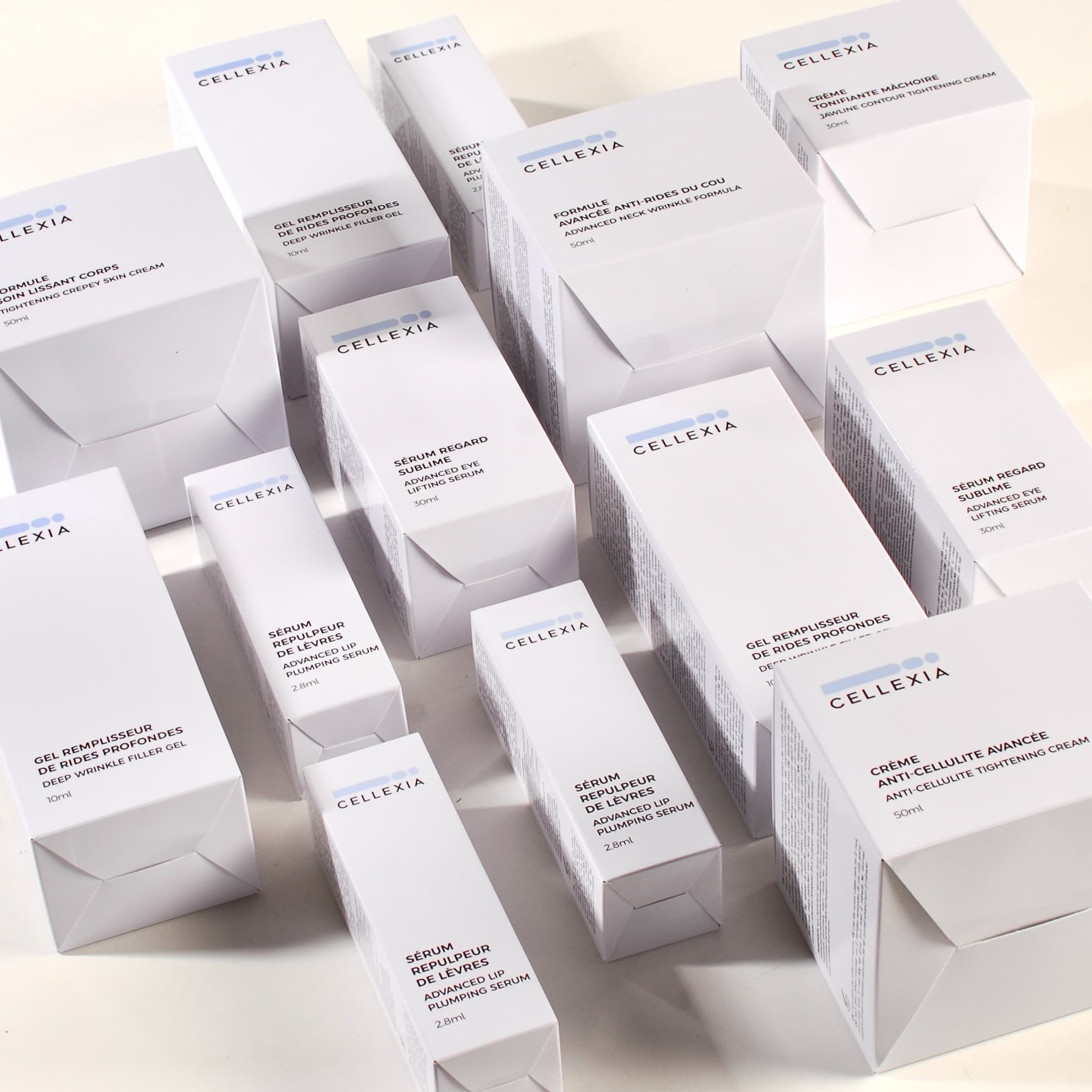 Présentation de boîtes cosmétiques personnalisées chez Cellexia, montrant des structures premium et des finitions de luxe pour soins de la peau.
