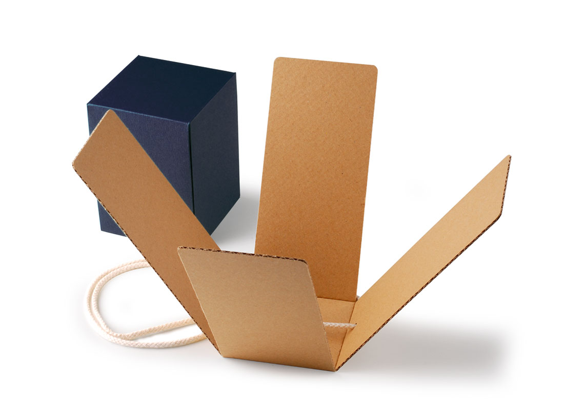 Boîte carton bouteille avec cordon