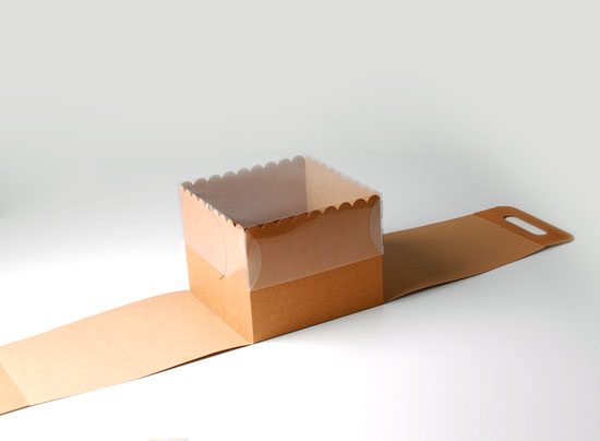 Boîte gâteaux avec poignée en carton 