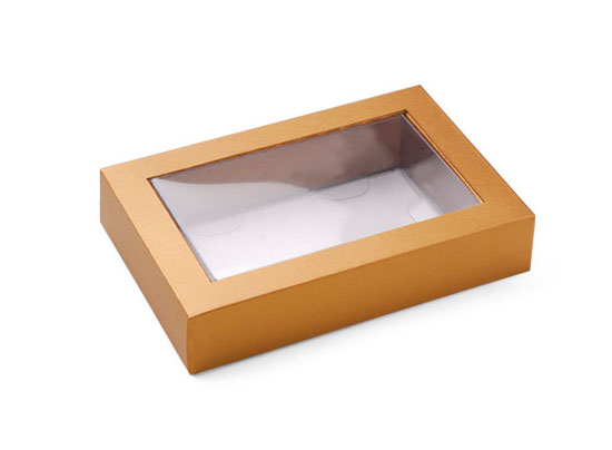Boîte carton couvercle en plastique