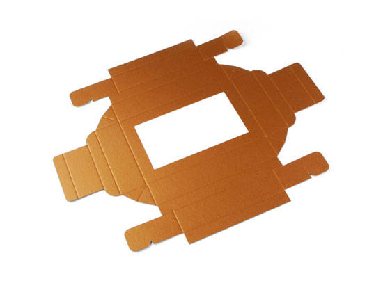 Boîte carton couvercle en plastique
