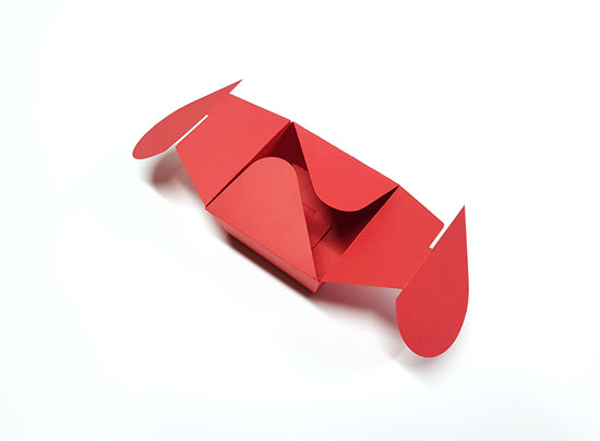 Boîte carton en forme de cœur