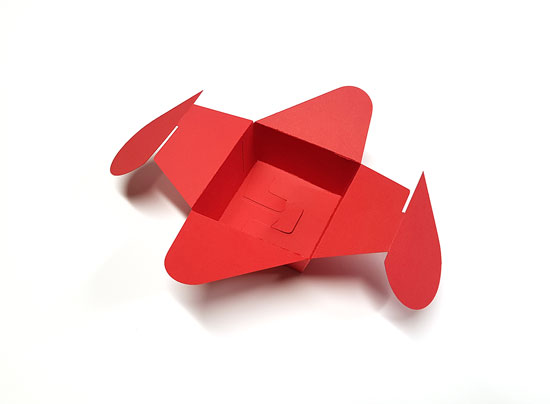 Boîte carton en forme de cœur