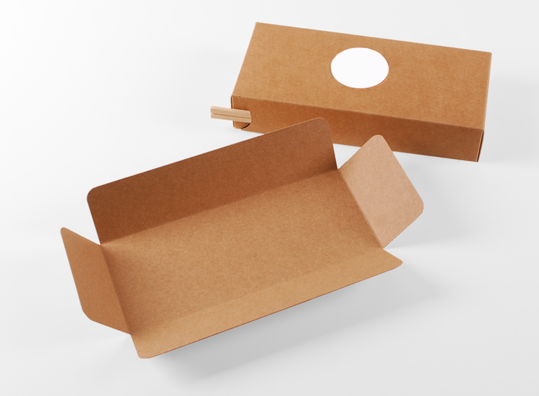 Boîte en carton pour sushis avec range-baguettes