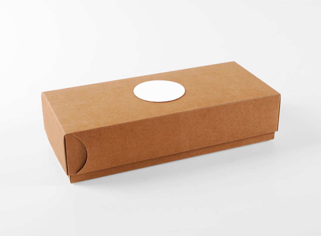 Boîte en carton pour sushis avec range-baguettes